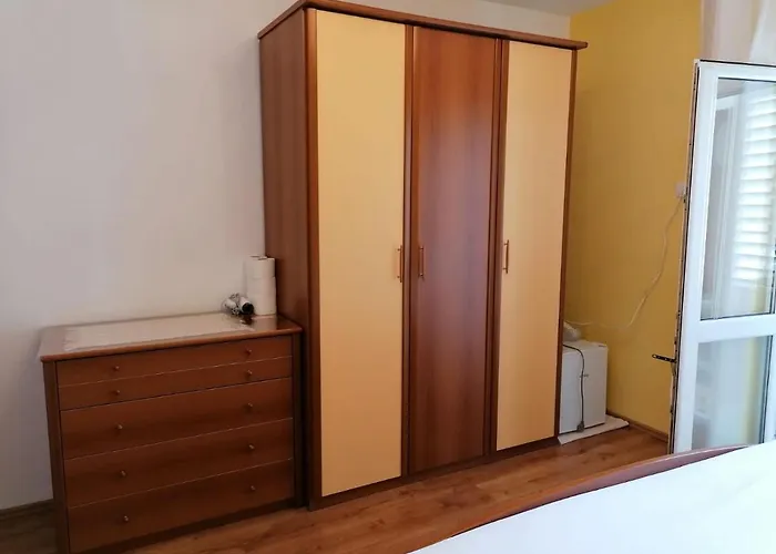 Lucija 3* Макарська