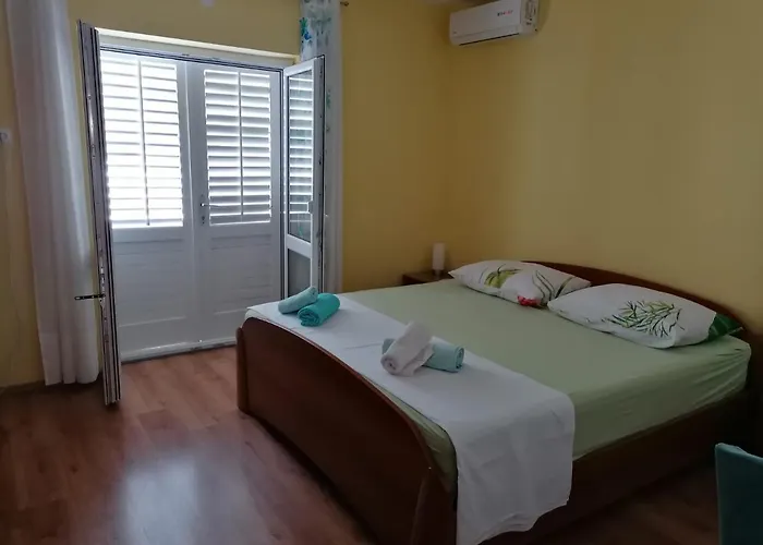 Lucija 3* Макарська