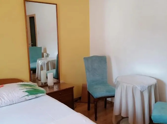 Lucija Gasthuis Makarska